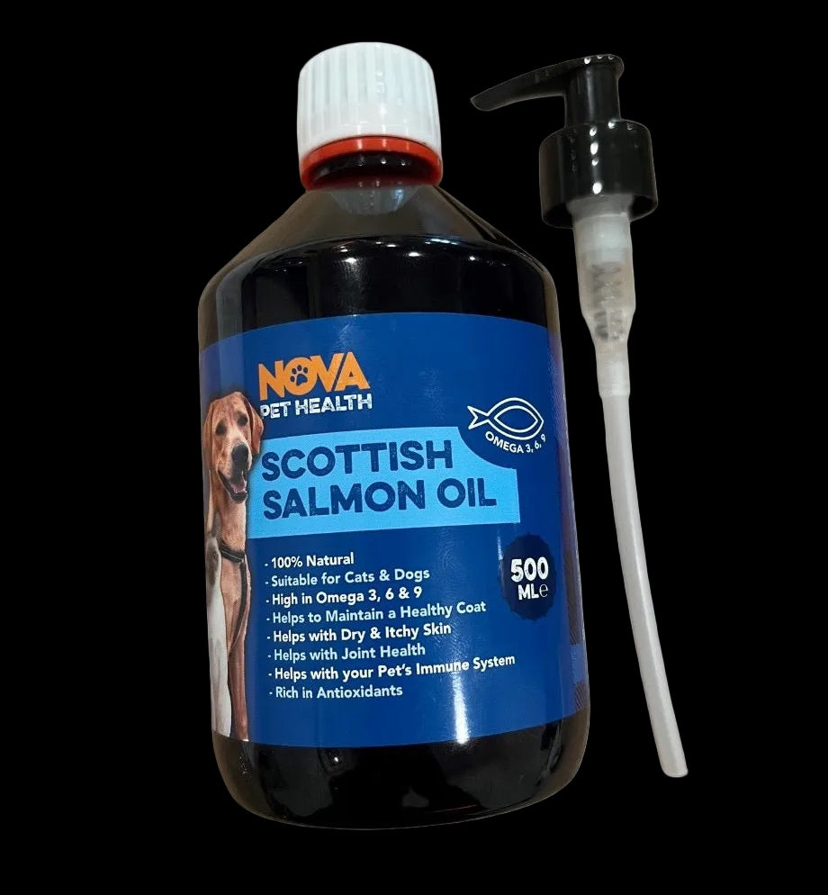 Nova salmon oil bottle for dogs and cats, the screw top bottle with the trigger pump separately next to it, that is then used once purchased to avoid leaks. Label has an image of a Labrador retriever dog and lists the benefits of adding the oil to your pet’s food. These include: 100% Natural, high in omega 3, 6 & 9, helps maintains a healthy coat, dry & itchy skin, joint health, pet’s immune system and rich in antioxidants. Titled: Scottish Salmon Oil 500ml